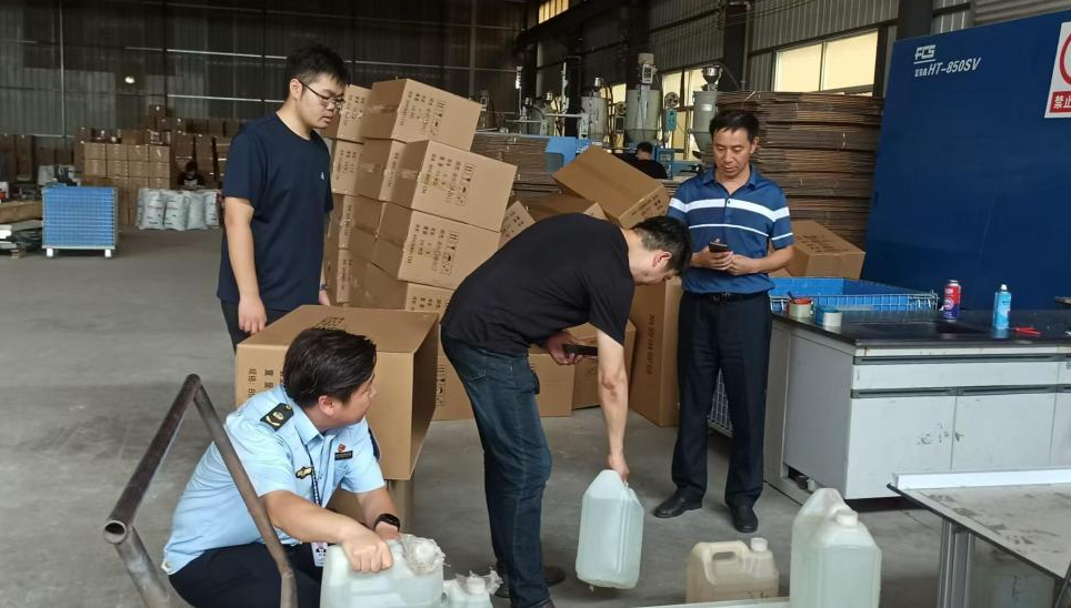 仁和集鎮(zhèn)團(tuán)委組織暑期青年志愿者開展高溫安全檢查