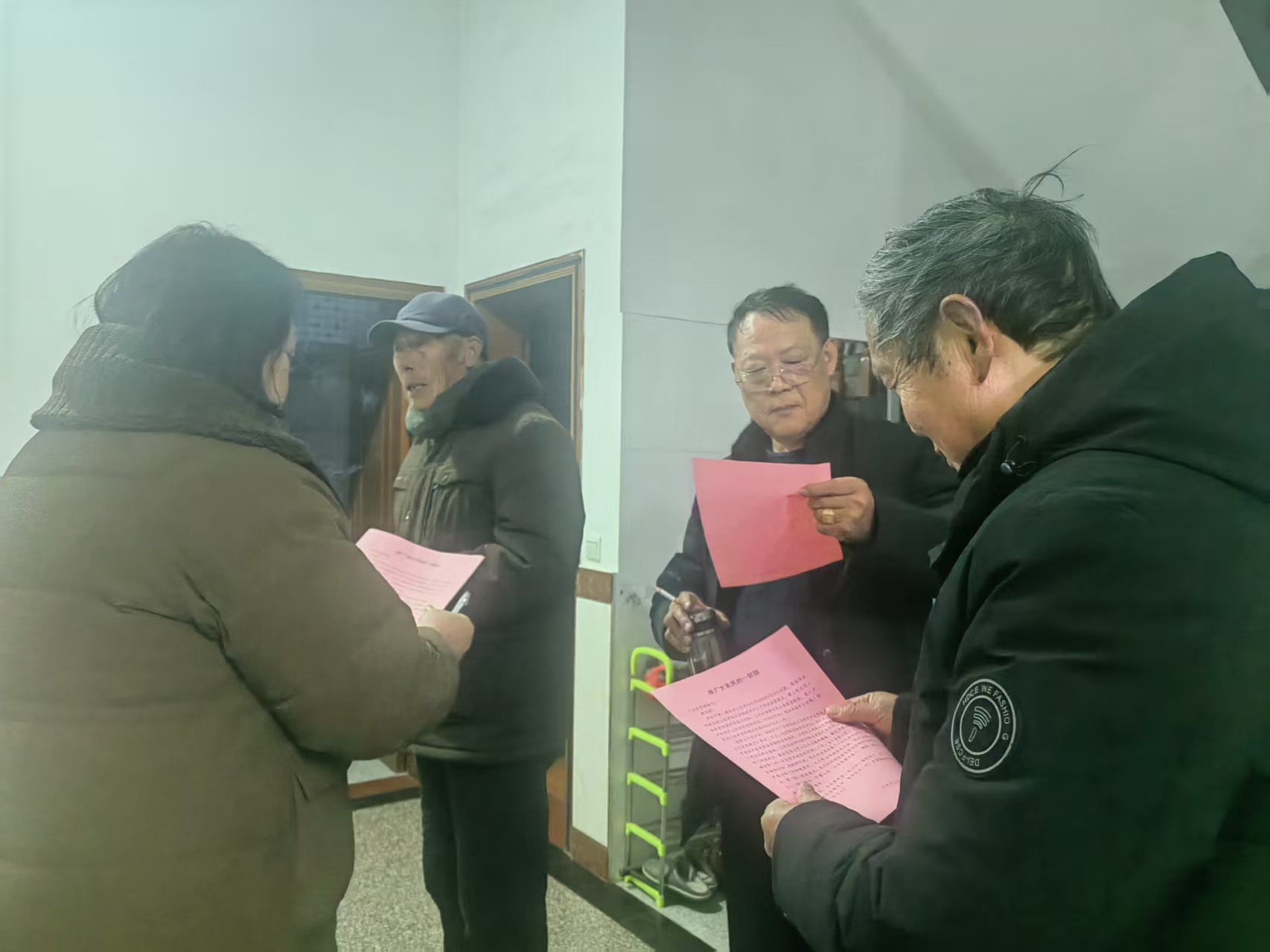 新民村全面開展第二輪延包政策宣講入戶活動