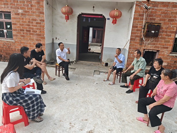 石梁鎮(zhèn)：七一慰問傳黨情，關(guān)愛黨員暖人心