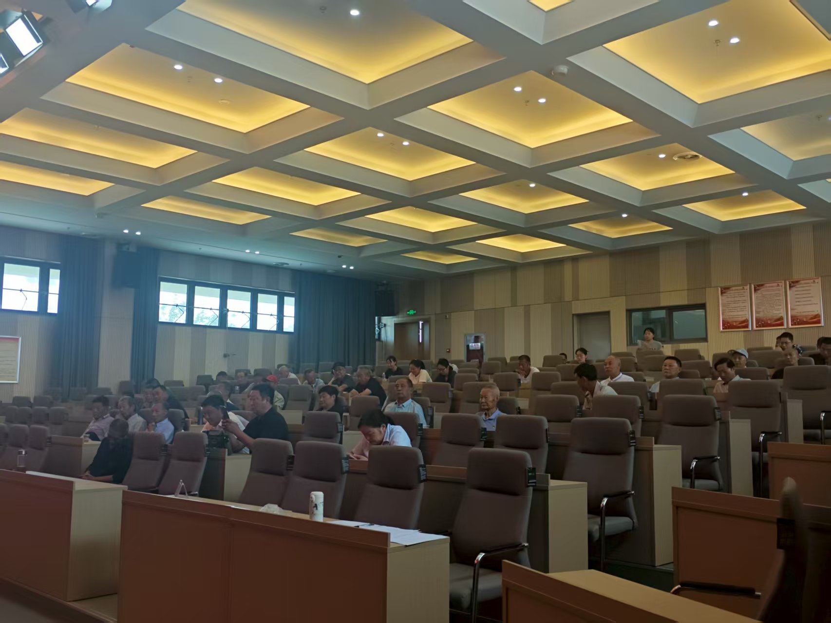 石梁鎮(zhèn)十八集社區(qū)：守護(hù)法治鄉(xiāng)村 共建和諧家園