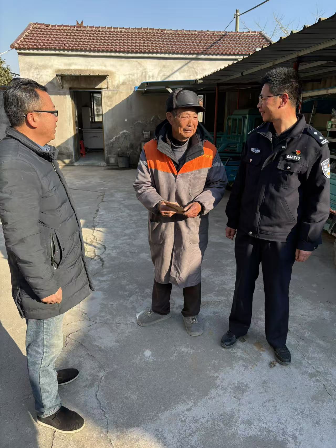 銅城鎮(zhèn)銅南村開展春節(jié)前走訪慰問活動 溫暖送至困難黨員群眾