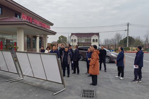四川涼山州大橋水電開發(fā)有限公司領(lǐng)導(dǎo)一行赴季橋村參觀調(diào)研