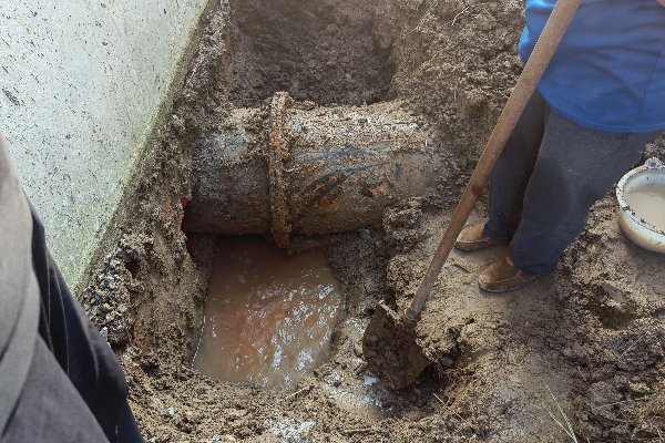 小關社區積極維修蔣莊排澇站，守護居民安全防線