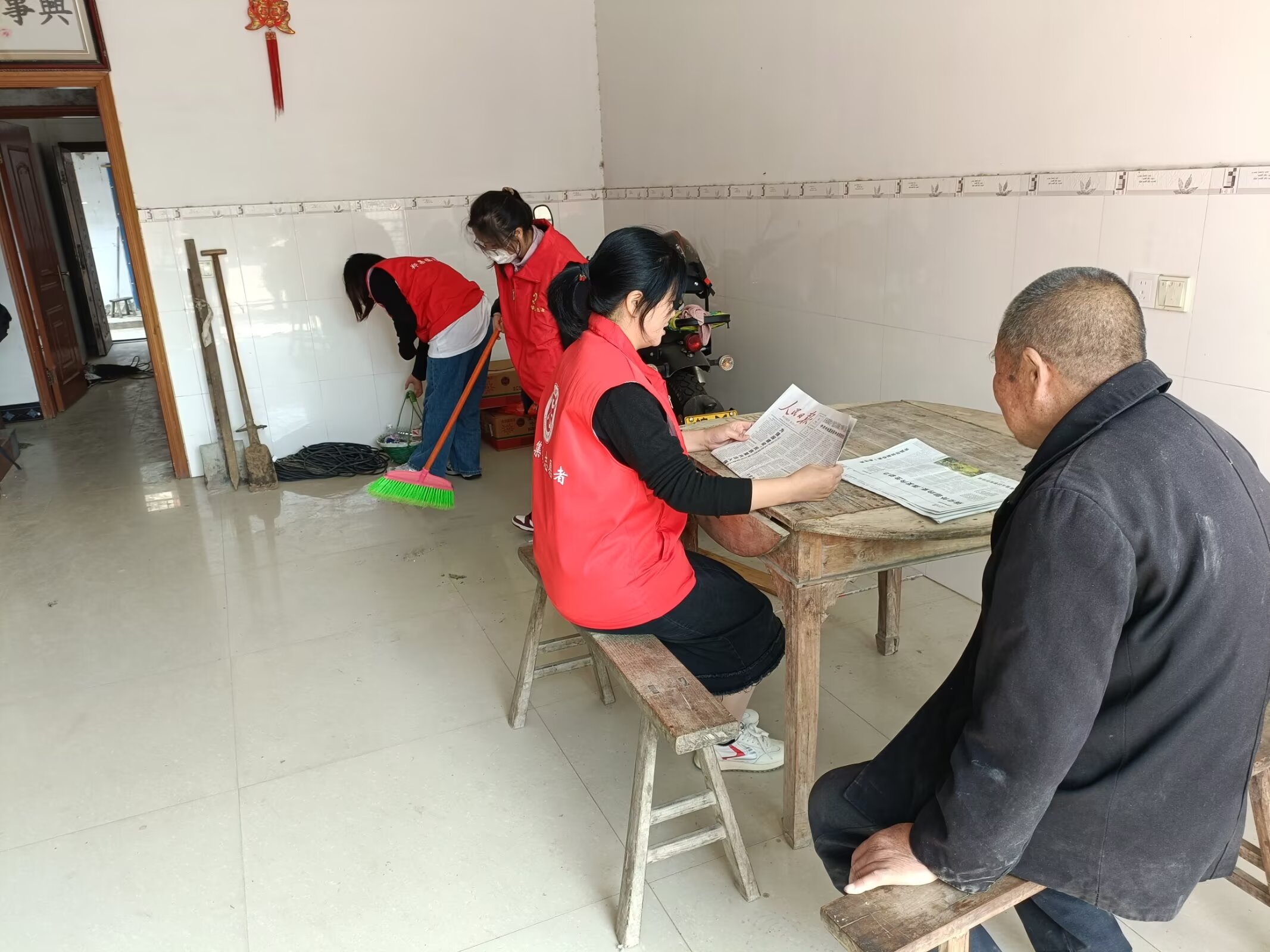 老山村新時代文明實踐站開展巾幗志愿服務活動