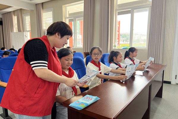 鄭集鎮(zhèn)：多主題教育進(jìn)校園，護(hù)航少年健康成長(zhǎng)