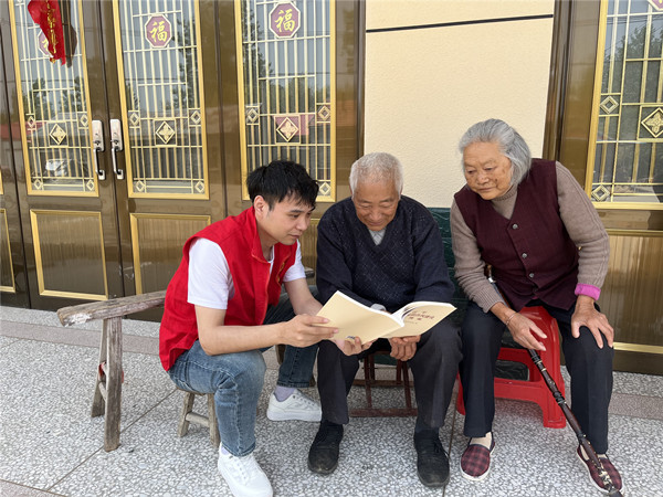 銅城鎮(zhèn)高尚村為老黨員“送學(xué)上門”暖人心
